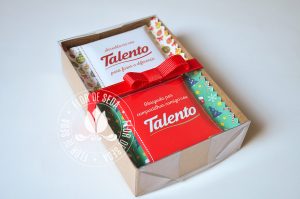 Lembrança de Natal e Ano Novo - Caixa com 2 Chocolates Talento com embalagem personalizada