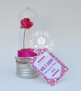 Lembrança dia das Mães Mini tubete com rosa e tag personalizada com tampa metálica