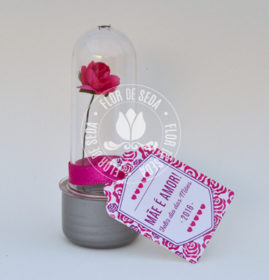 Lembrança dia das Mães Mini tubete com rosa e tag personalizada com tampa plástica