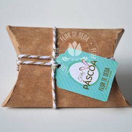 Lembranças para Páscoa-Mini embalagem Kraft envelope com chocolate Baton ou MMS com tag personalizada