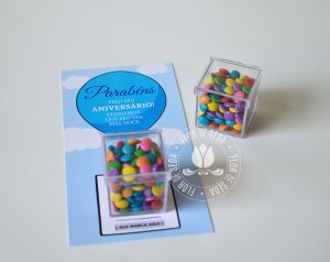 Brinde Aniversariantes do Mês - Colaboradores - Cartão com confeitos de chocolate