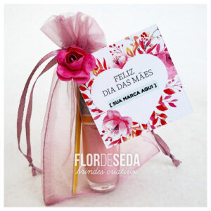 Esmalte personalizado dia das mães
