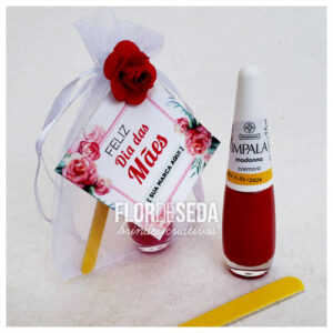 Esmalte personalizado dia das mães