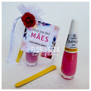 Esmalte personalizado dia das mães