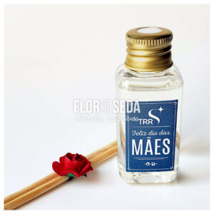 Mini difusor personalizado Dia das Mães no saco de organza.